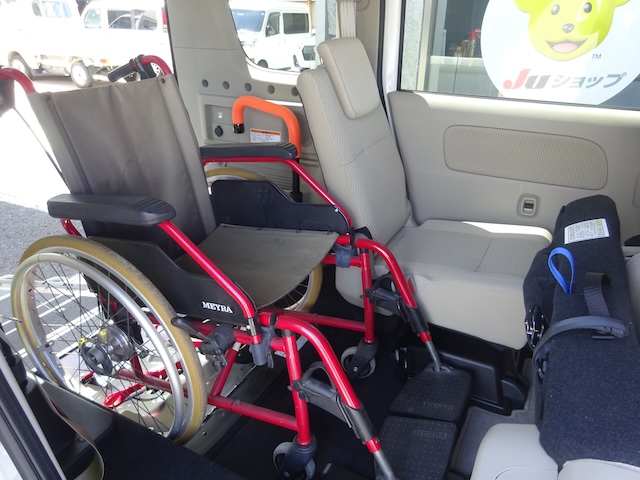 EVERYワゴン福祉車両後部内部写真